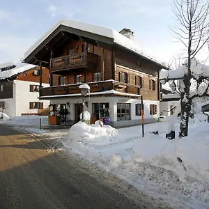 Dorfstrasse Reit im Winkl